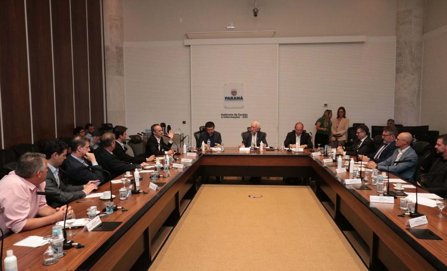 Estado e chinesa BYD discutem instalação de uma unidade da multinacional no Paraná