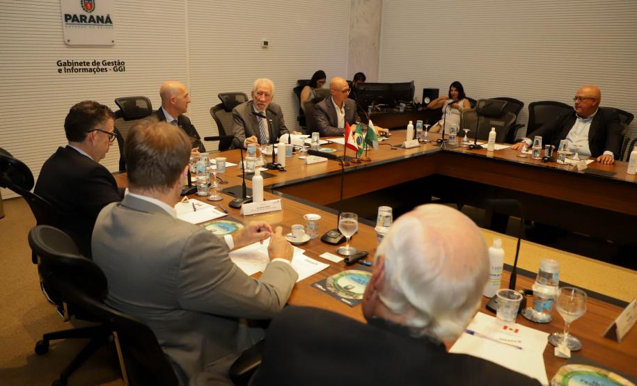 Governo do Paraná articula novos investimentos e parcerias comerciais com o Canadá