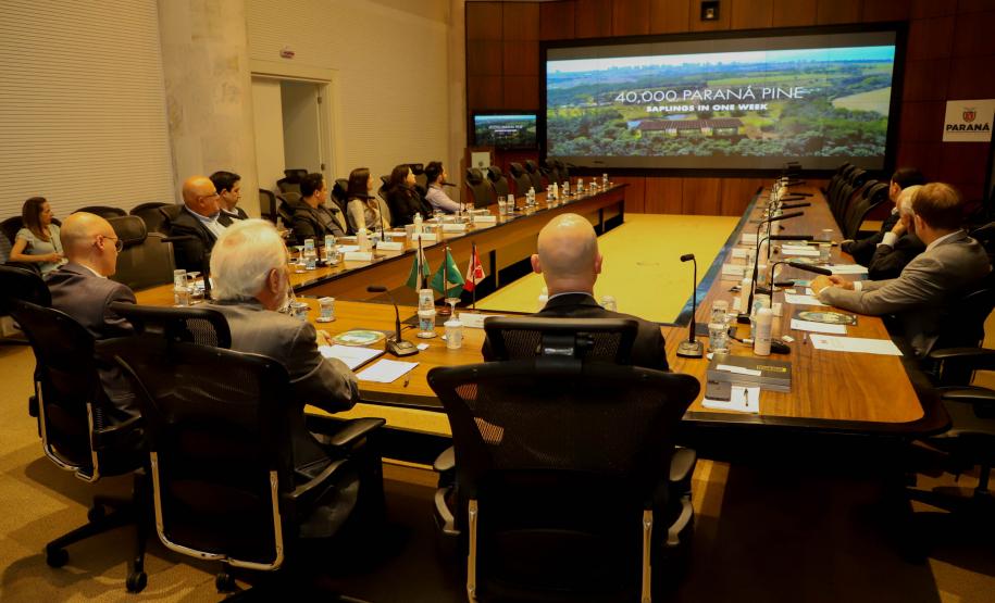 Governo do Paraná articula novos investimentos e parcerias comerciais com o Canadá