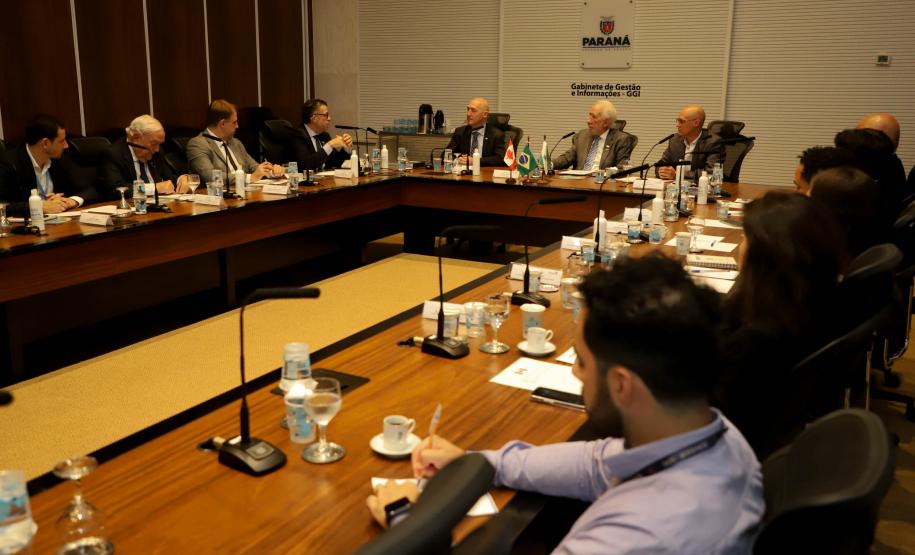 Governo do Paraná articula novos investimentos e parcerias comerciais com o Canadá