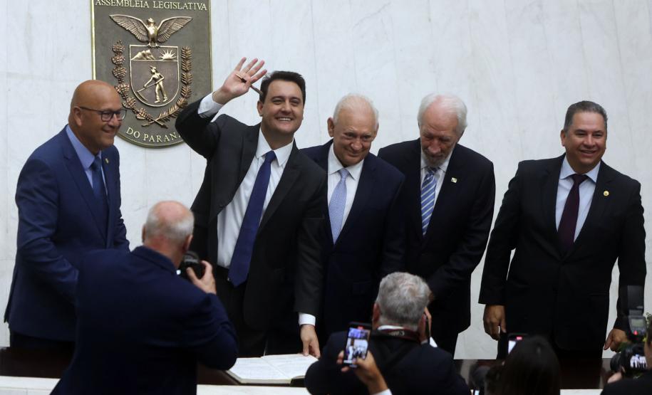 Ratinho Junior e Darci Piana tomam posse para mais quatro anos de mandato