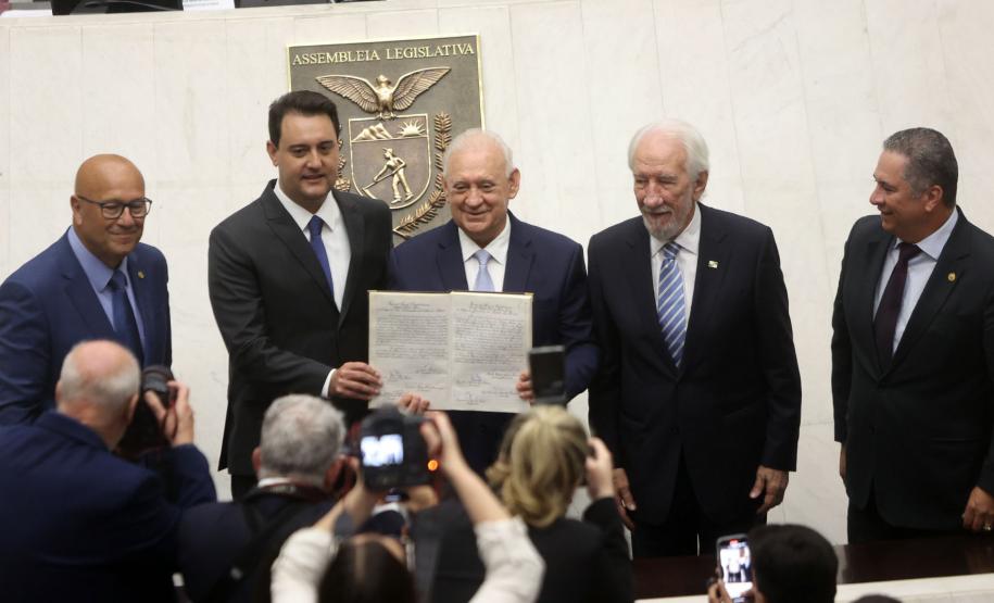 Ratinho Junior e Darci Piana tomam posse para mais quatro anos de mandato