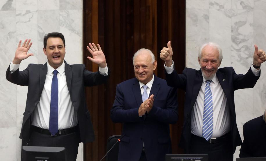 Ratinho Junior e Darci Piana tomam posse para mais quatro anos de mandato