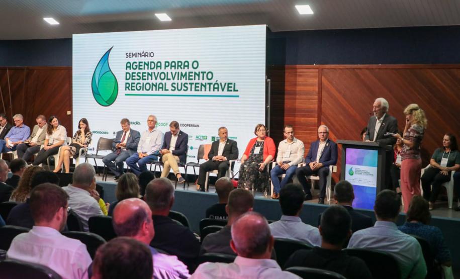 Em parceria com iniciativa privada, Governo discute agropecuária sustentável em Toledo