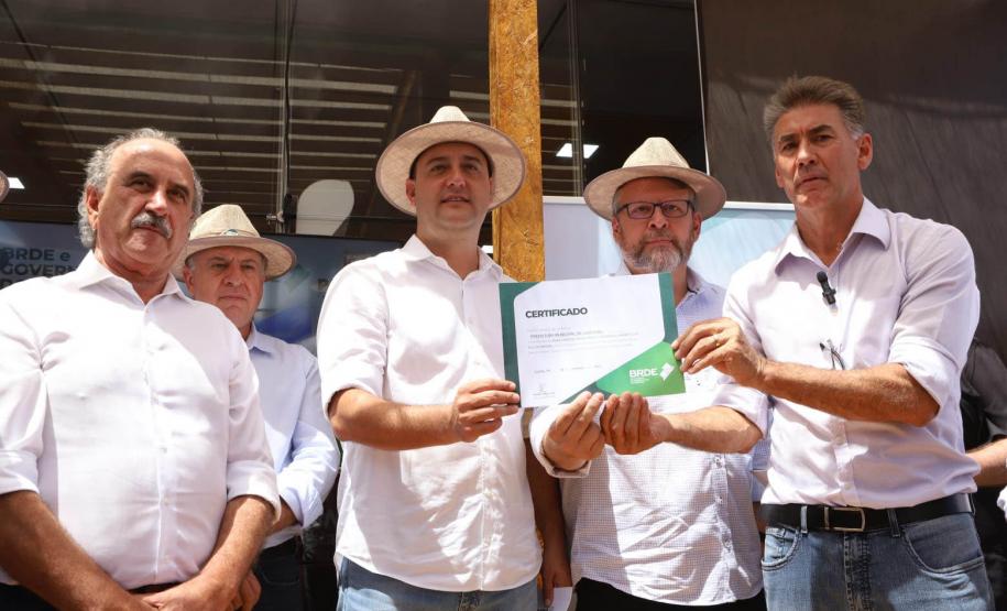 BRDE libera R$ 240 milhões para cooperativas, empresas e compra de ônibus elétricos de Cascavel