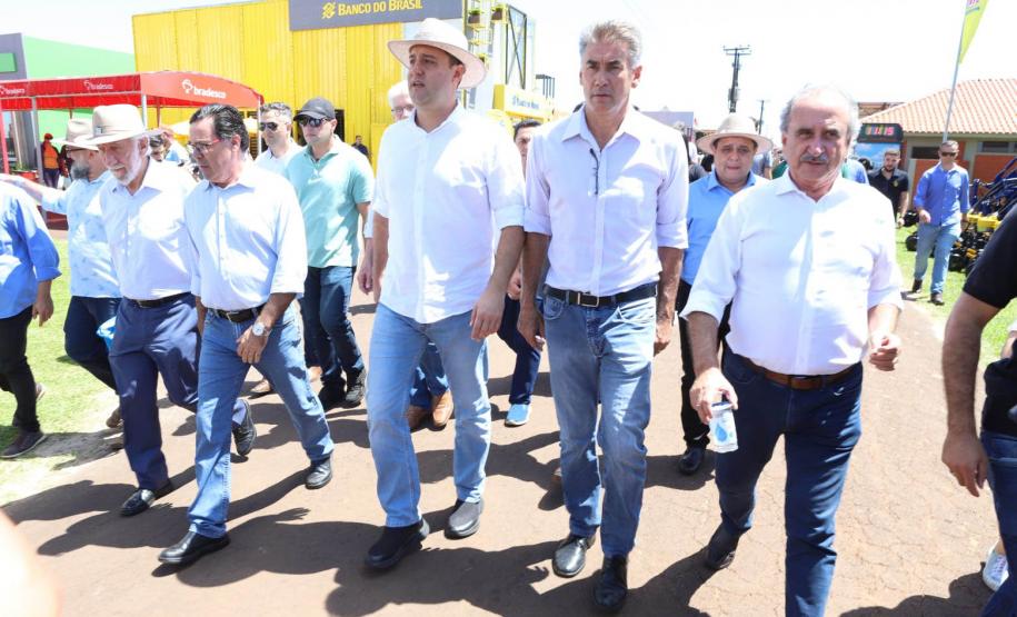 BRDE libera R$ 240 milhões para cooperativas, empresas e compra de ônibus elétricos de Cascavel