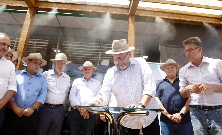 BRDE libera R$ 240 milhões para cooperativas, empresas e compra de ônibus elétricos de Cascavel