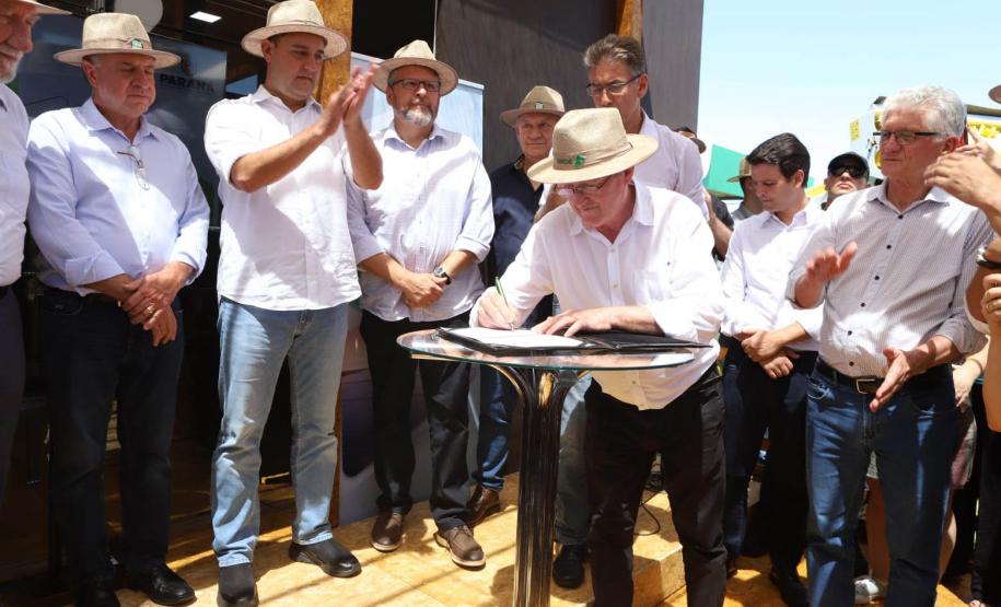 BRDE libera R$ 240 milhões para cooperativas, empresas e compra de ônibus elétricos de Cascavel