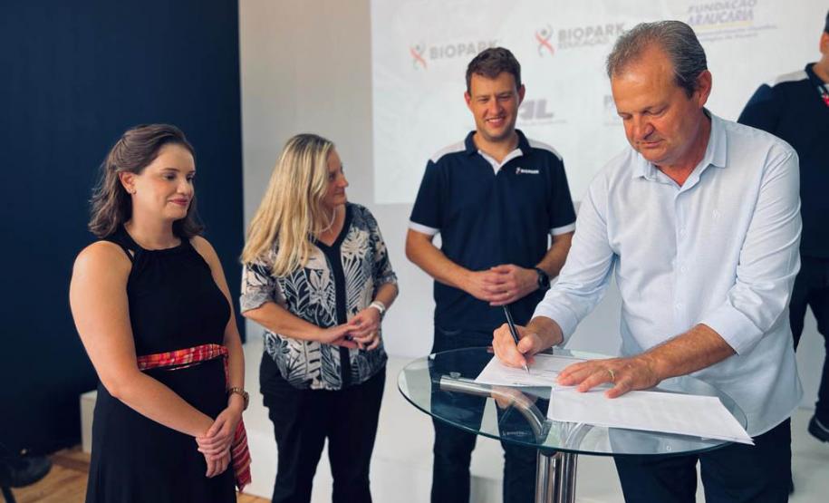 Governo firma parcerias para incentivar pesquisas em sustentabilidade e alimentação