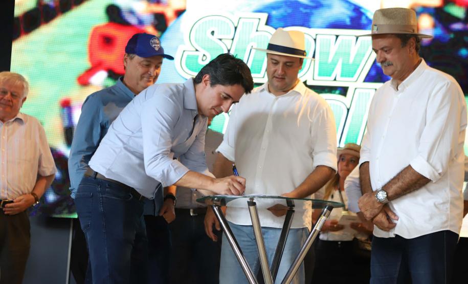 Novos poços artesianos vão beneficiar 102 famílias de comunidades rurais de Cascavel