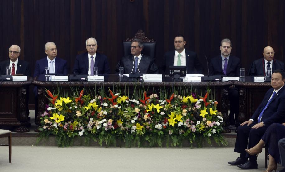 Governador reforça parceria institucional com o TJPR na posse da nova cúpula diretiva