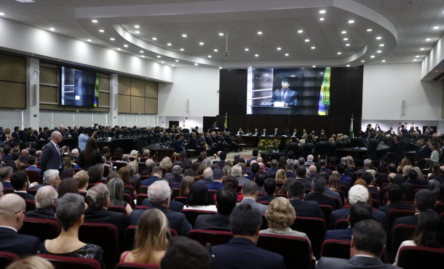 Governador reforça parceria institucional com o TJPR na posse da nova cúpula diretiva