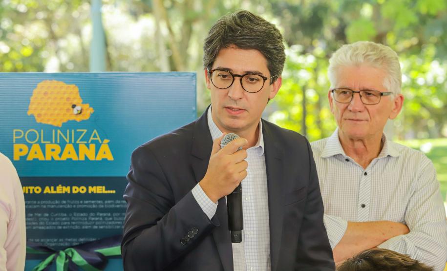 Jardim do Palácio Iguaçu ganha colmeias de abelhas nativas e horta orgânica