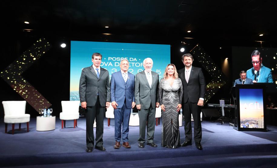 Governador em exercício exalta parceria entre Estado e o setor empresarial na posse da ACIL