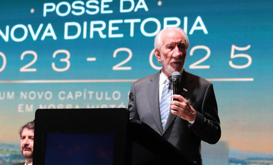 Governador em exercício exalta parceria entre Estado e o setor empresarial na posse da ACIL