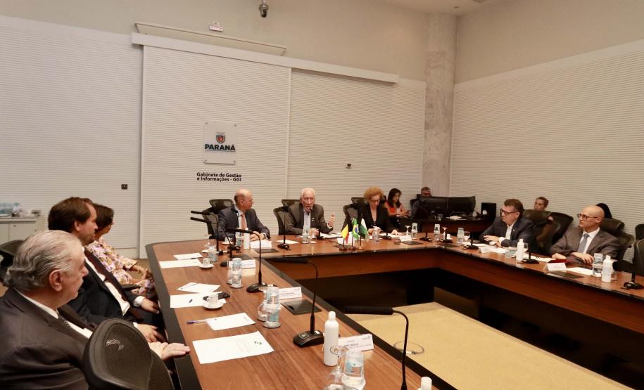 Darci Piana apresenta o Paraná ao embaixador da Bélgica no Brasil