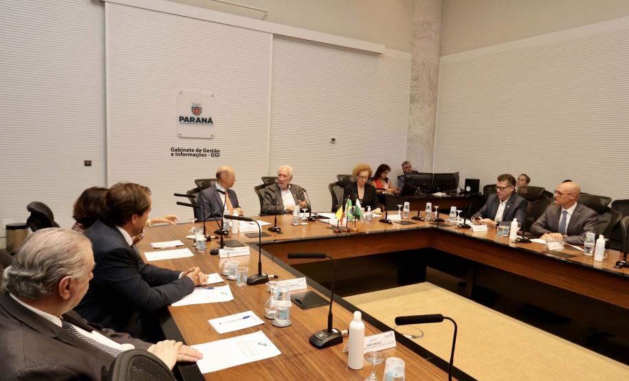 Darci Piana apresenta o Paraná ao embaixador da Bélgica no Brasil