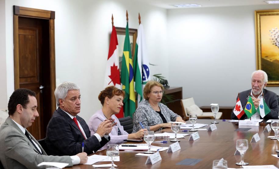 Paraná discute parcerias com Canadá em educação, agricultura e desenvolvimento sustentável