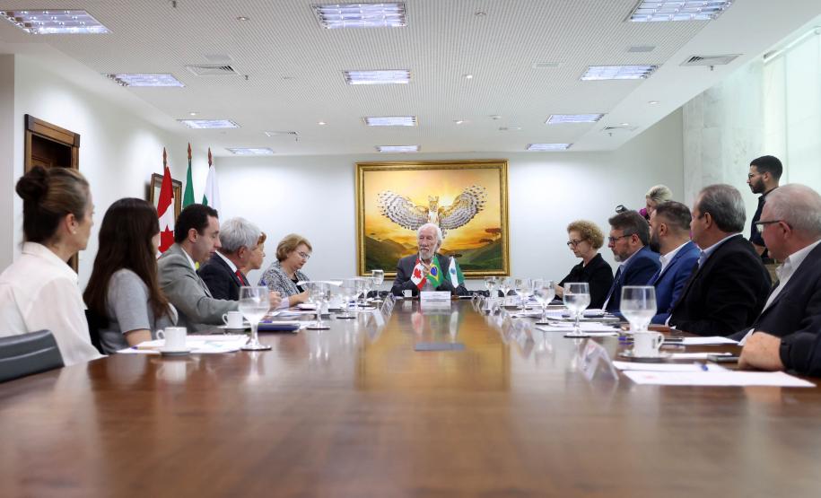 Paraná discute parcerias com Canadá em educação, agricultura e desenvolvimento sustentável