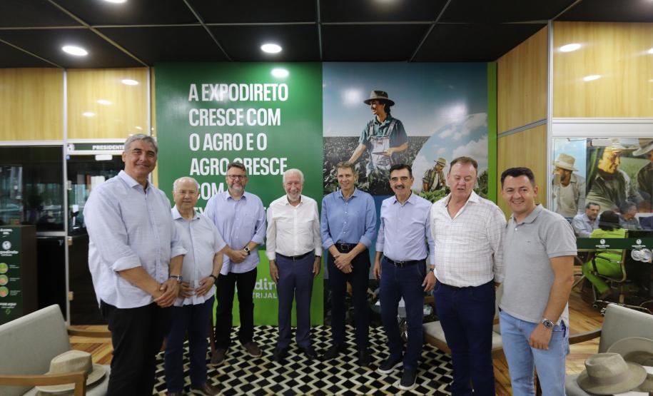 Darci Piana troca experiências sobre o setor agrícola em feira no Rio Grande do Sul