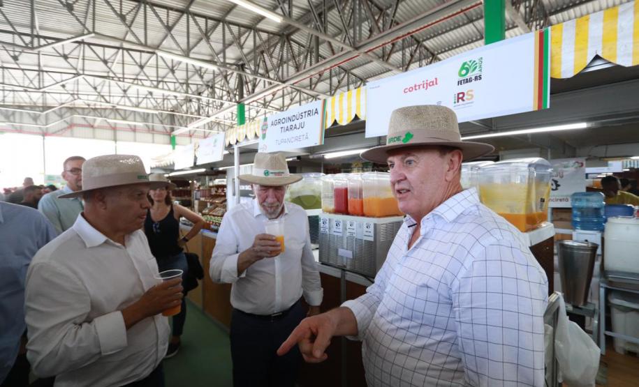 Darci Piana troca experiências sobre o setor agrícola em feira no Rio Grande do Sul