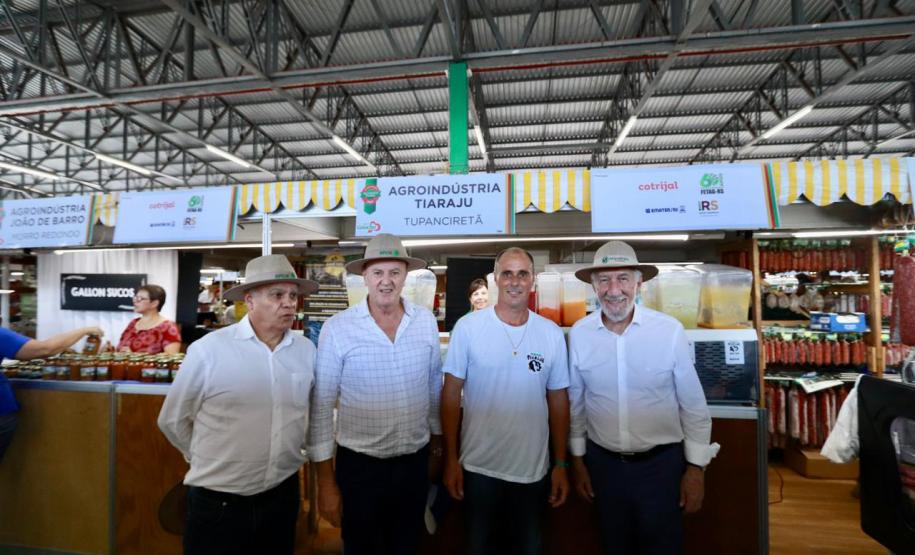 Darci Piana troca experiências sobre o setor agrícola em feira no Rio Grande do Sul