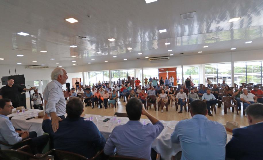 Na ExpoParanavaí, Piana diz que Paraná trabalha para abrir novos mercados para seus alimentos