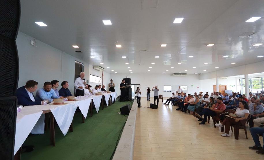 Na ExpoParanavaí, Piana diz que Paraná trabalha para abrir novos mercados para seus alimentos