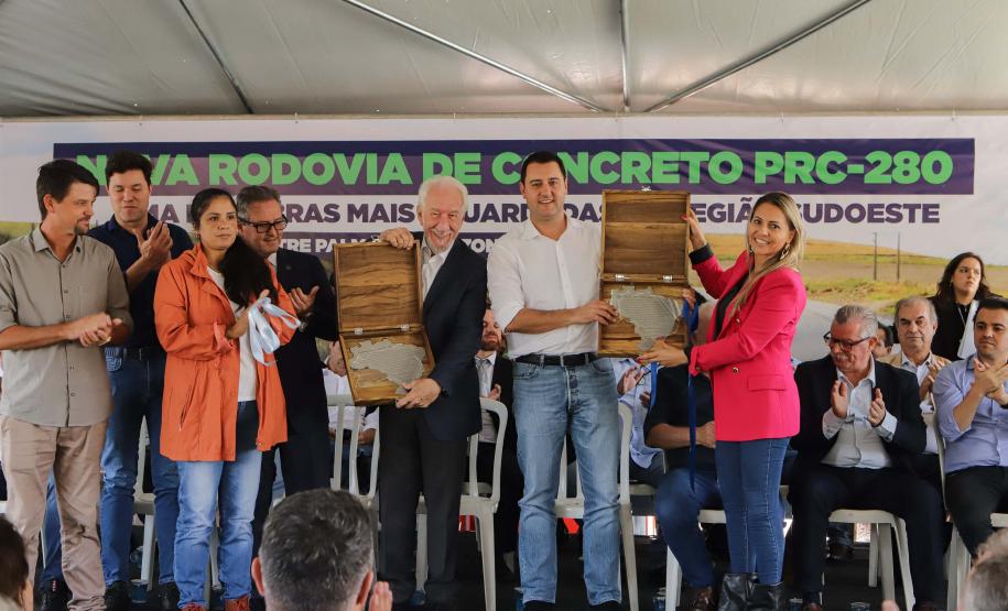 Sonho realizado: governador entrega nova PRC-280, revitalizada com concreto