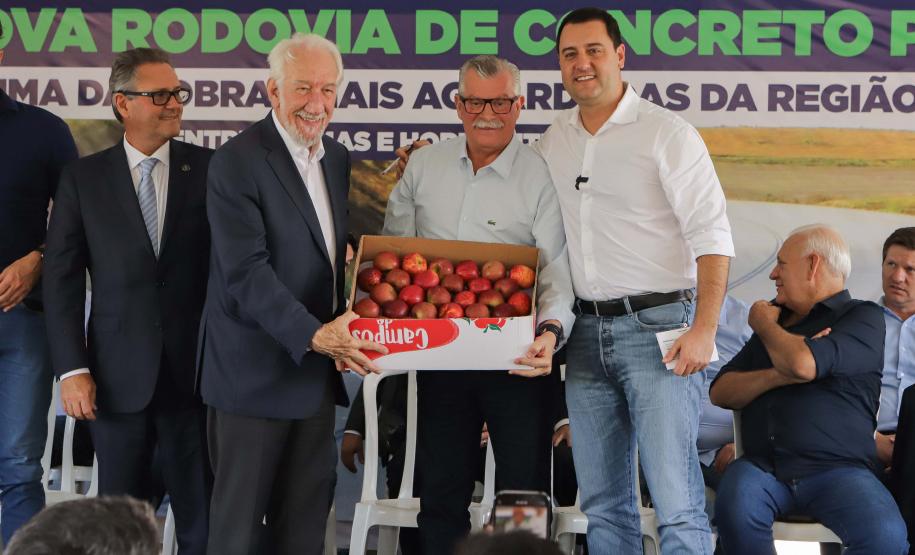 Sonho realizado: governador entrega nova PRC-280, revitalizada com concreto