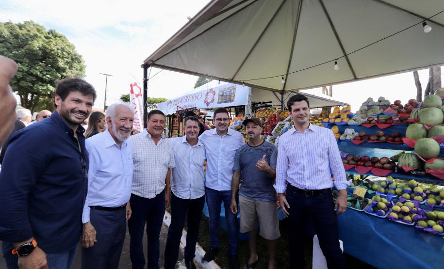 Darci Piana exalta importância da agroindústria do Paraná durante visita à ExpoUmuarama