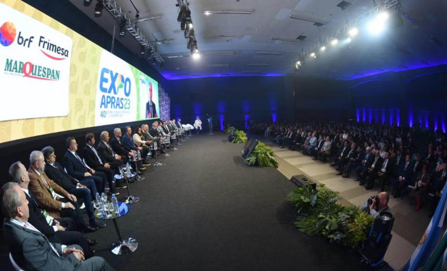Na abertura da ExpoApras, Piana exalta importância do comércio mercadista paranaense