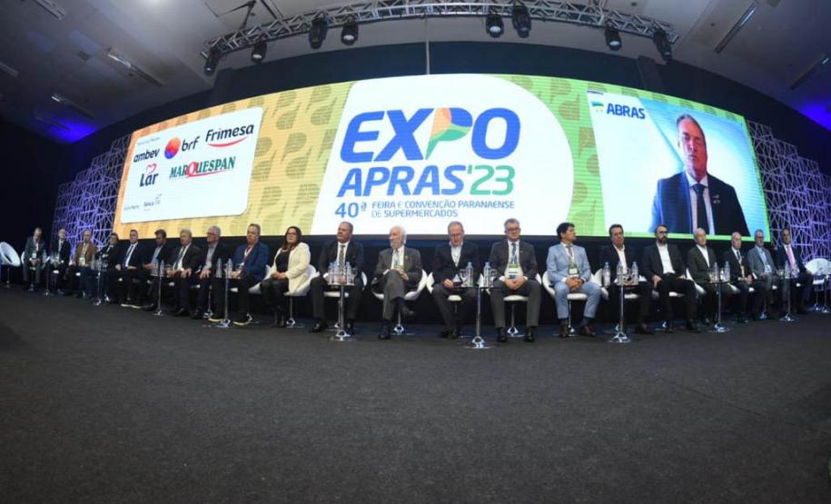 Na abertura da ExpoApras, Piana exalta importância do comércio mercadista paranaense