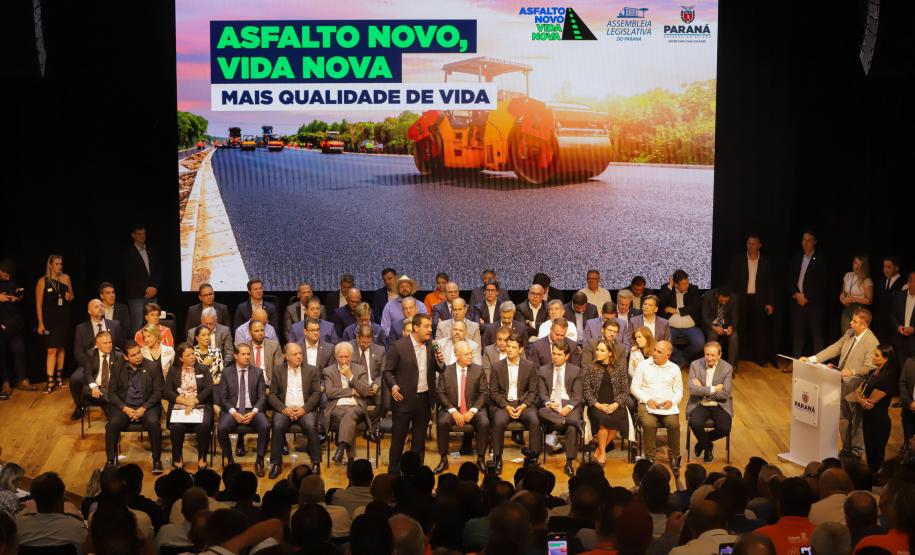 Novo programa de pavimentação deve gerar 9 mil empregos em cada ano de execução