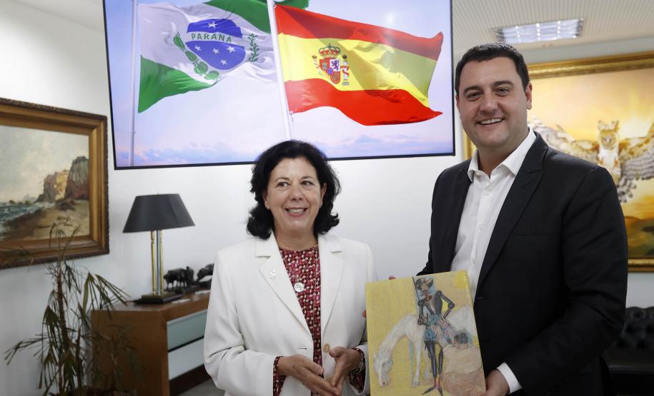 Governador e embaixadora da Espanha discutem parcerias nas áreas de infraestrutura e educação