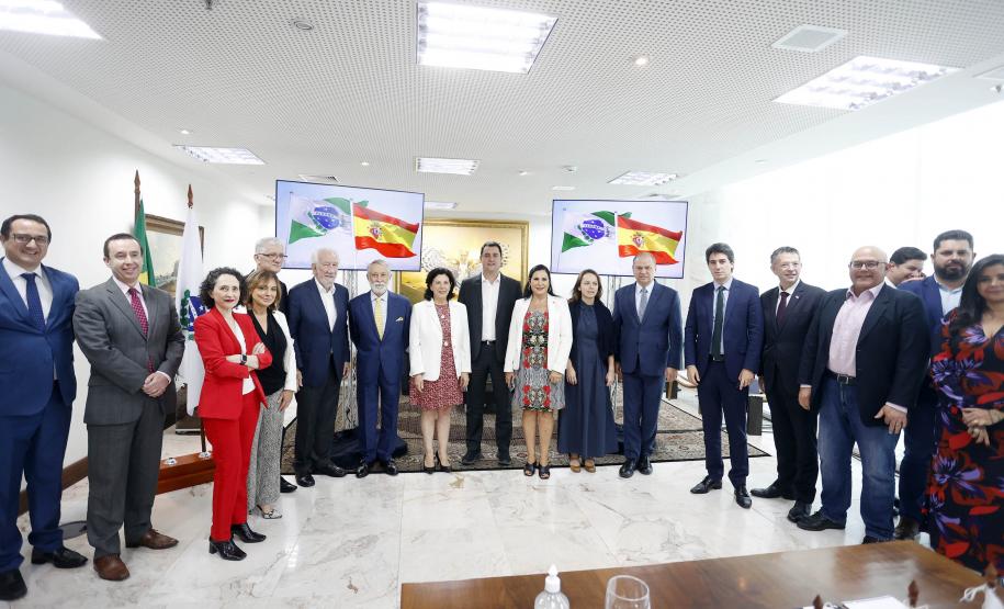 Governador e embaixadora da Espanha discutem parcerias nas áreas de infraestrutura e educação