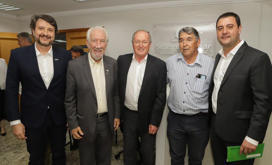 Na Ocepar, governador destaca a importância das cooperativas para o Paraná