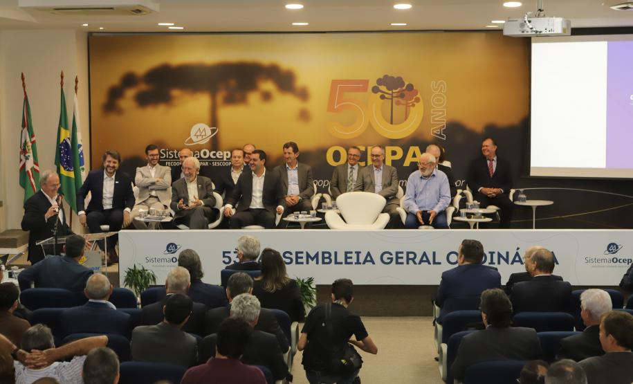 Na Ocepar, governador destaca a importância das cooperativas para o Paraná