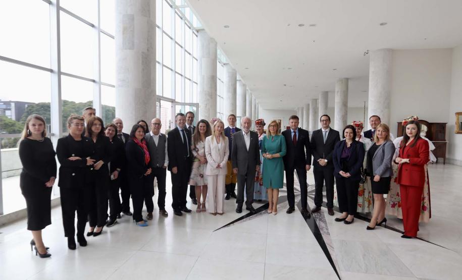 Paraná firma acordo com província da Polônia para desenvolvimento econômico, ambiental e cultural