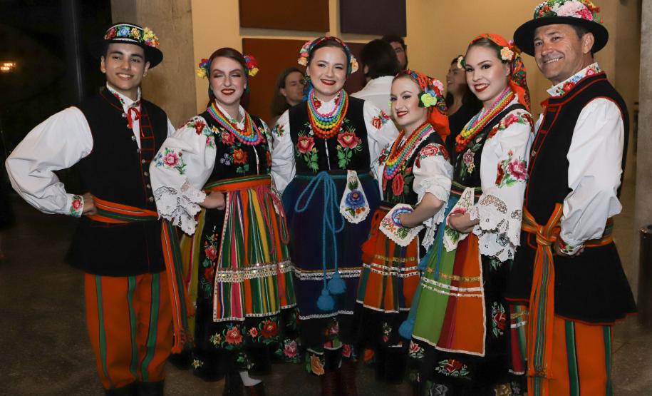 Tradições e cultura: Teatro Guaíra tem apresentação inédita da companhia polonesa Śląsk