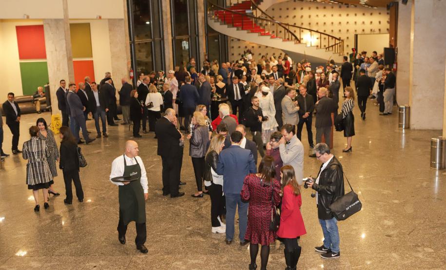 Tradições e cultura: Teatro Guaíra tem apresentação inédita da companhia polonesa Śląsk