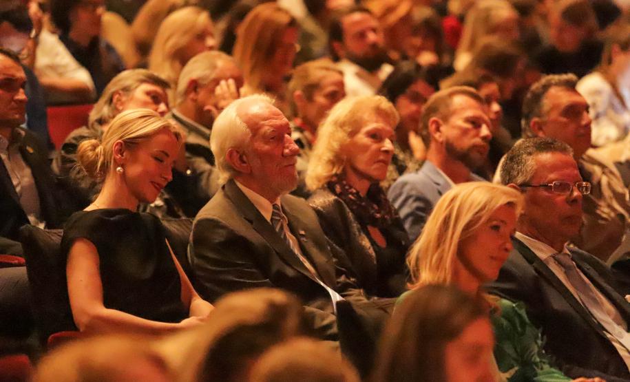 Tradições e cultura: Teatro Guaíra tem apresentação inédita da companhia polonesa Śląsk