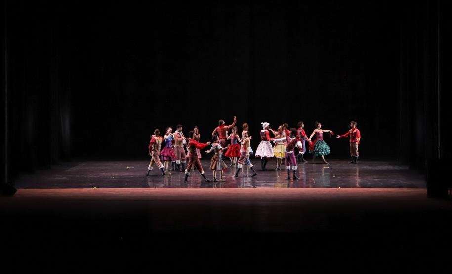 Tradições e cultura: Teatro Guaíra tem apresentação inédita da companhia polonesa Śląsk