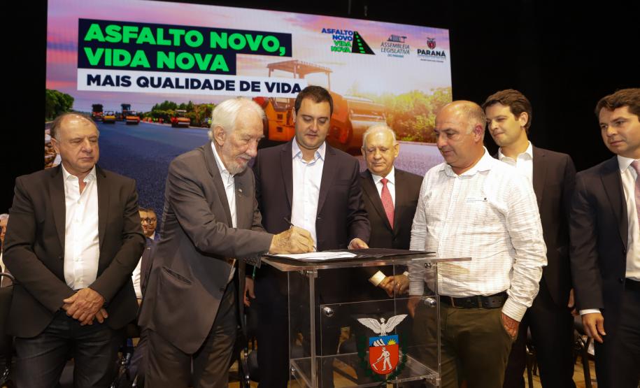 Pavimentação da malha urbana transforma a vida nas cidades, destacam prefeitos