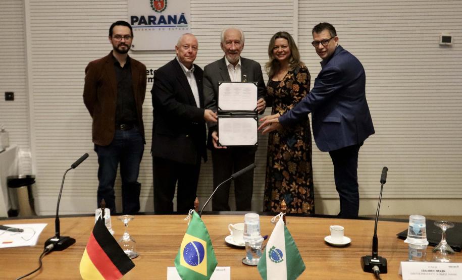Paraná assina acordo com estado alemão sobre energia renovável e tecnologias ambientais