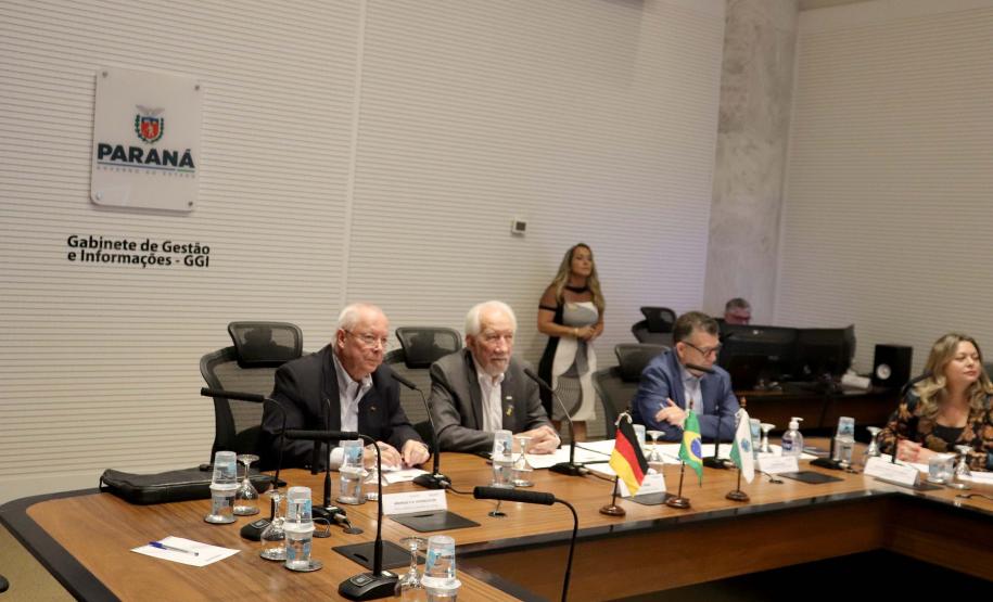 Paraná assina acordo com estado alemão sobre energia renovável e tecnologias ambientais