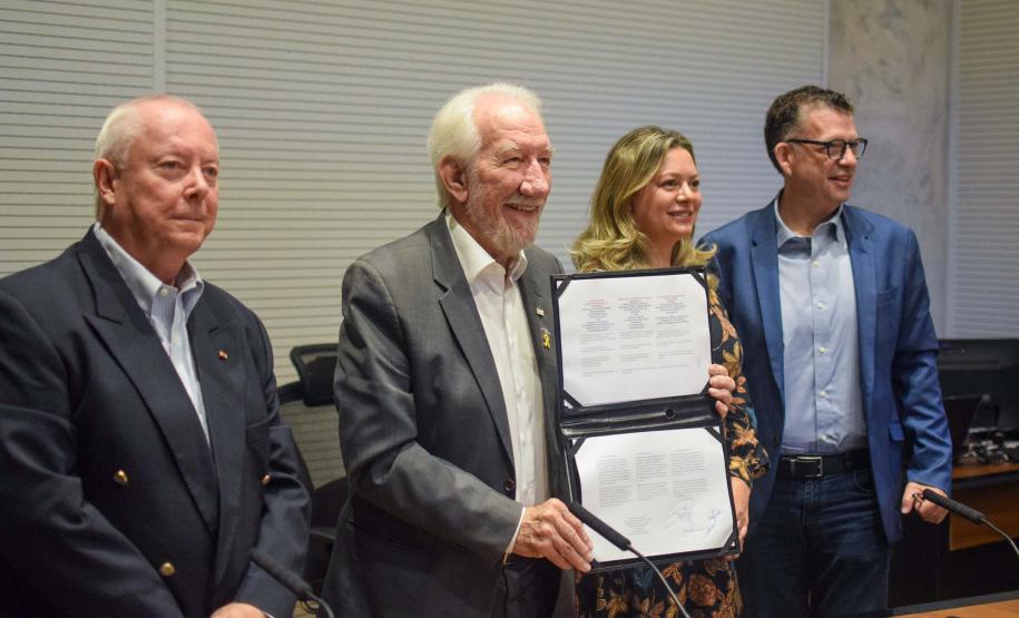 Paraná assina acordo com estado alemão sobre energia renovável e tecnologias ambientais