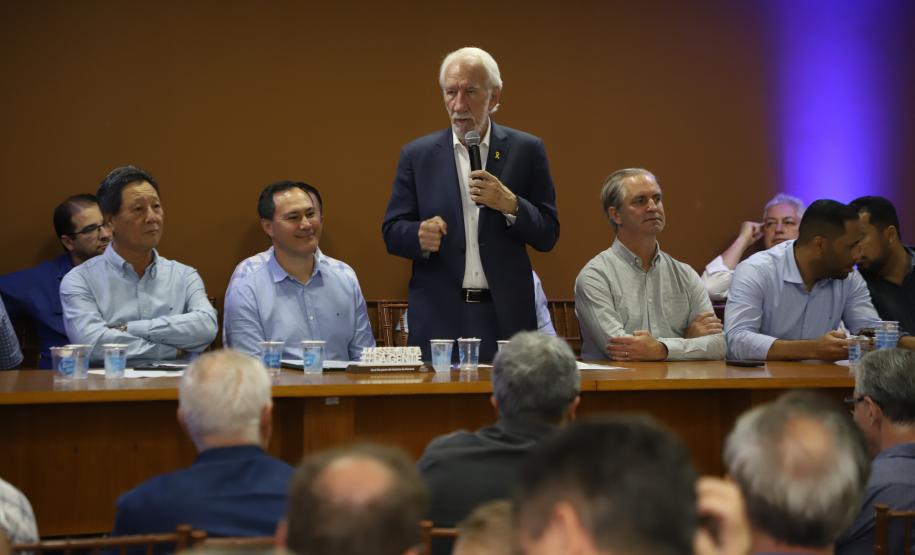 Em reunião com prefeitos da Amusep, Piana reforça apoio do Estado a municípios