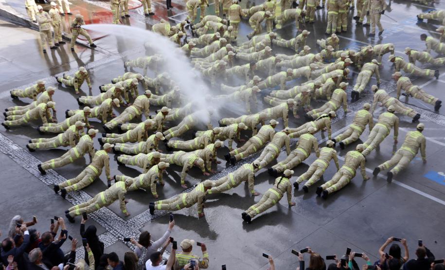 Maior contratação da década, mais 419 bombeiros se formam para atuar em todo o Paraná