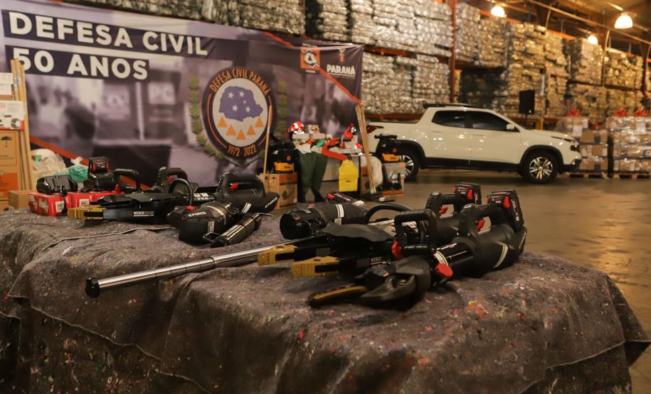 Piana entrega equipamentos para Bombeiros e "kits de resposta" a eventos climáticos para cidades